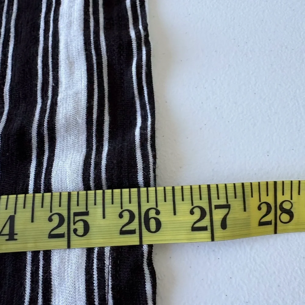 White House Black Market‎ XL Sleeveless Ruffle V Neck Stripe Tank Casual Beach
